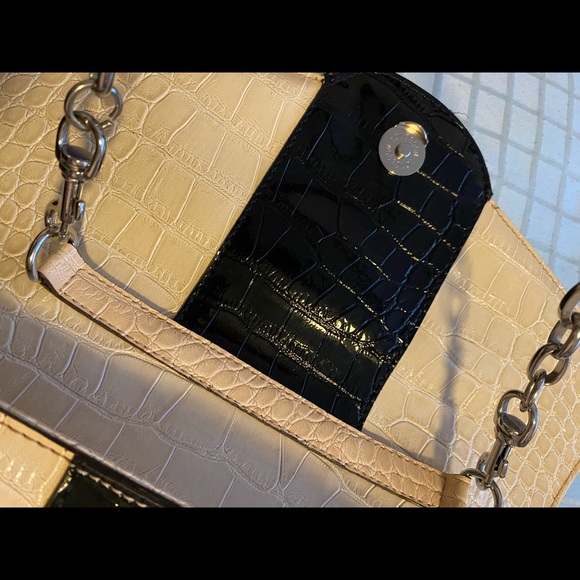 Guess crocodile texture clutch evening bag - Picture 7 of 8